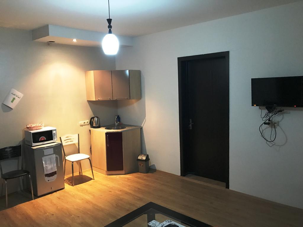 Hotel Monaco Tbilisi Rom bilde